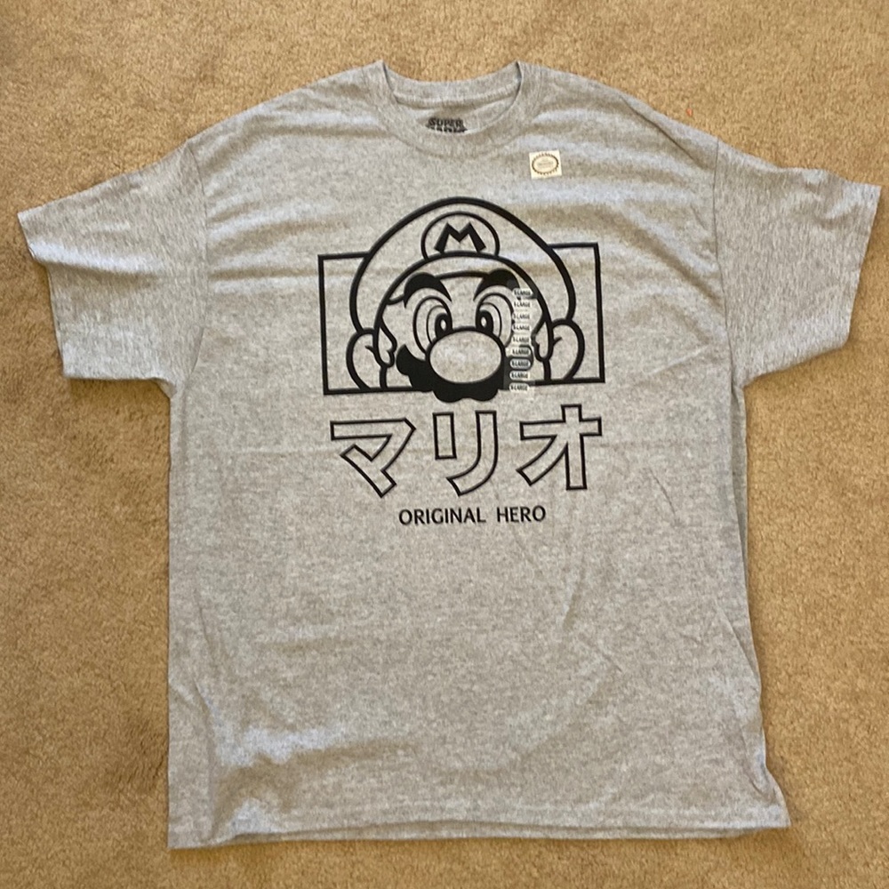 NWT Super Mario Original Hero T-shirt. Size XL - Gray/black